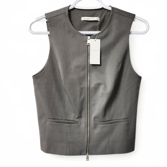 Nwt! Abercrombie and Fitch Tailored Zip Vest, Grey - Picture 5 of 9